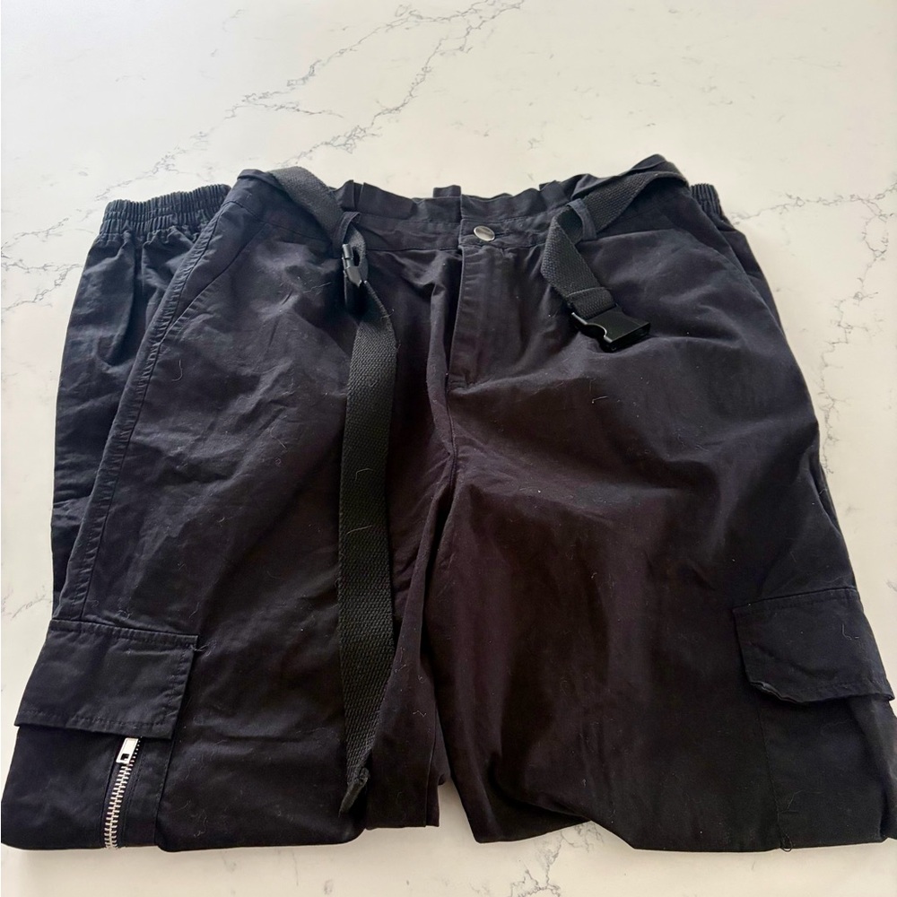 Forever 21 Black Cargo Pants - Women’s Medium